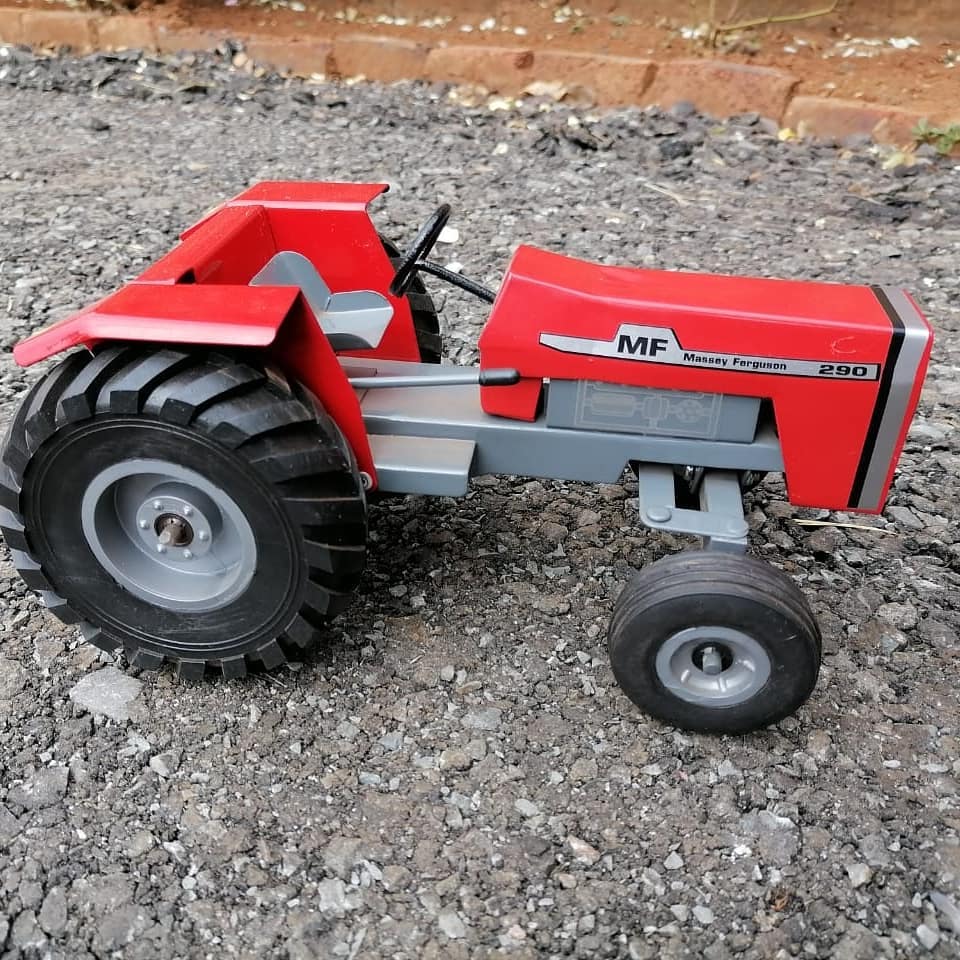 1 16 Massey Ferguson 290 2