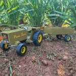 Plaas Japie & Trailer 1/32 (Khaki) - Tough Metal Toys