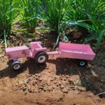 Daisy Tractor & Trailer 1/32 (Pink) - Tough Metal Toys