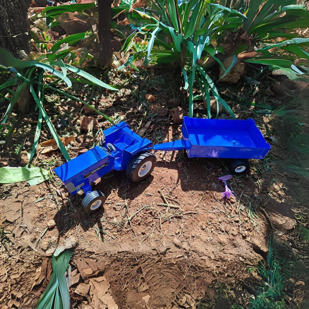 NewHollandTractor Trailor Darkblue 1 32